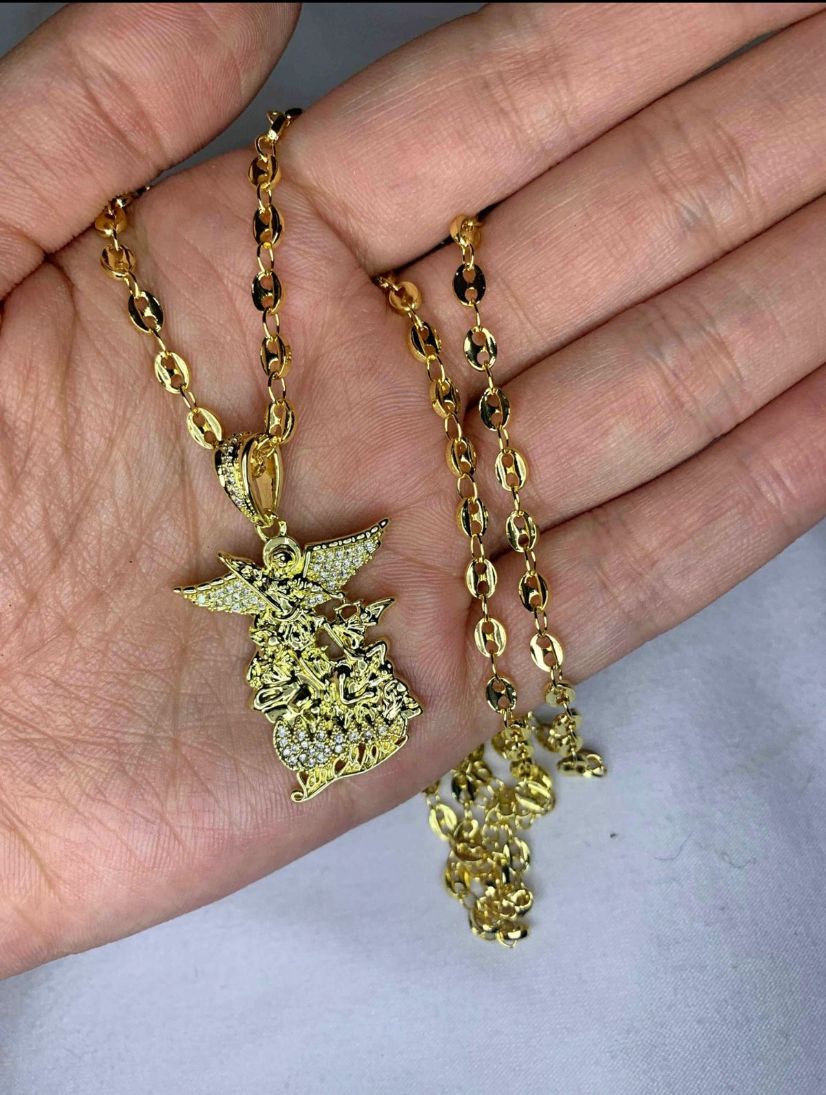 Cadena Fígaro San Miguel Arcángel – foto 3