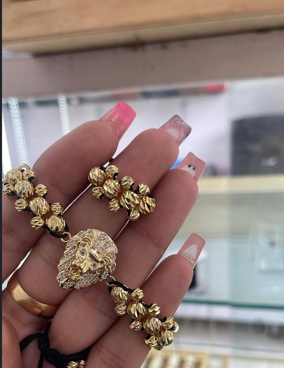Set Manilla y Anillo León