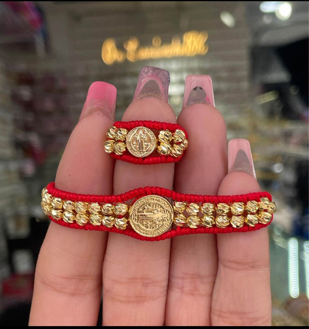 Set Manilla y Anillo San Benito Rojo